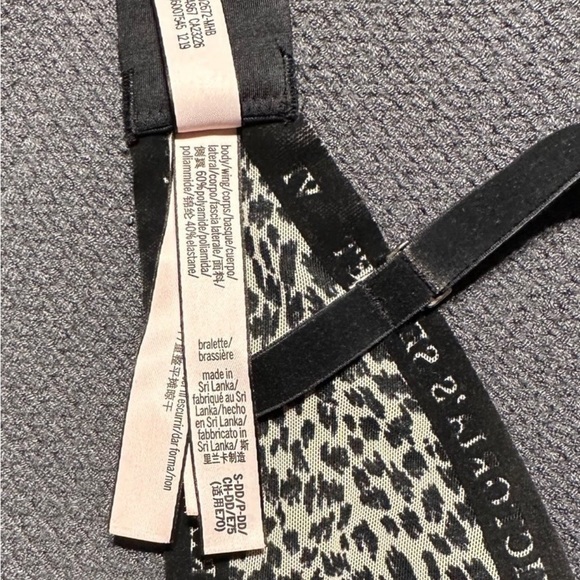 Victorias Secret small DD bralette - Picture 5 of 5